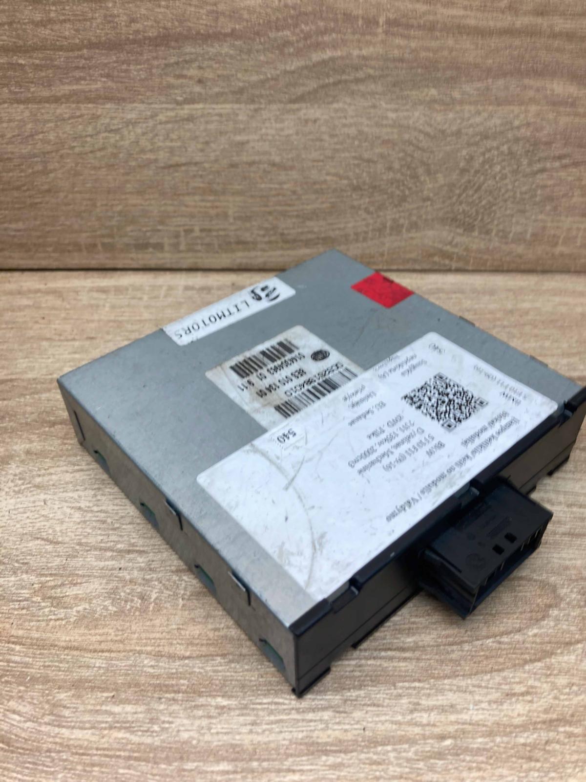 9251984 8ES010134  Voltage converter inverter BMW 3 F30 F35 F31