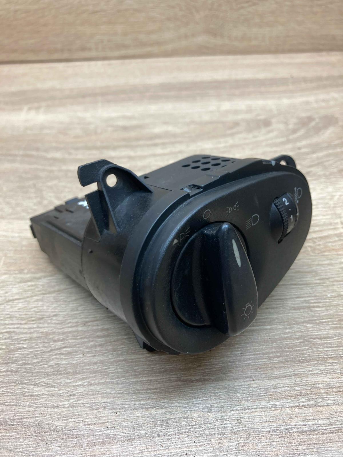 98AG 13A024 CH  With Plug Light switch Ford Focus