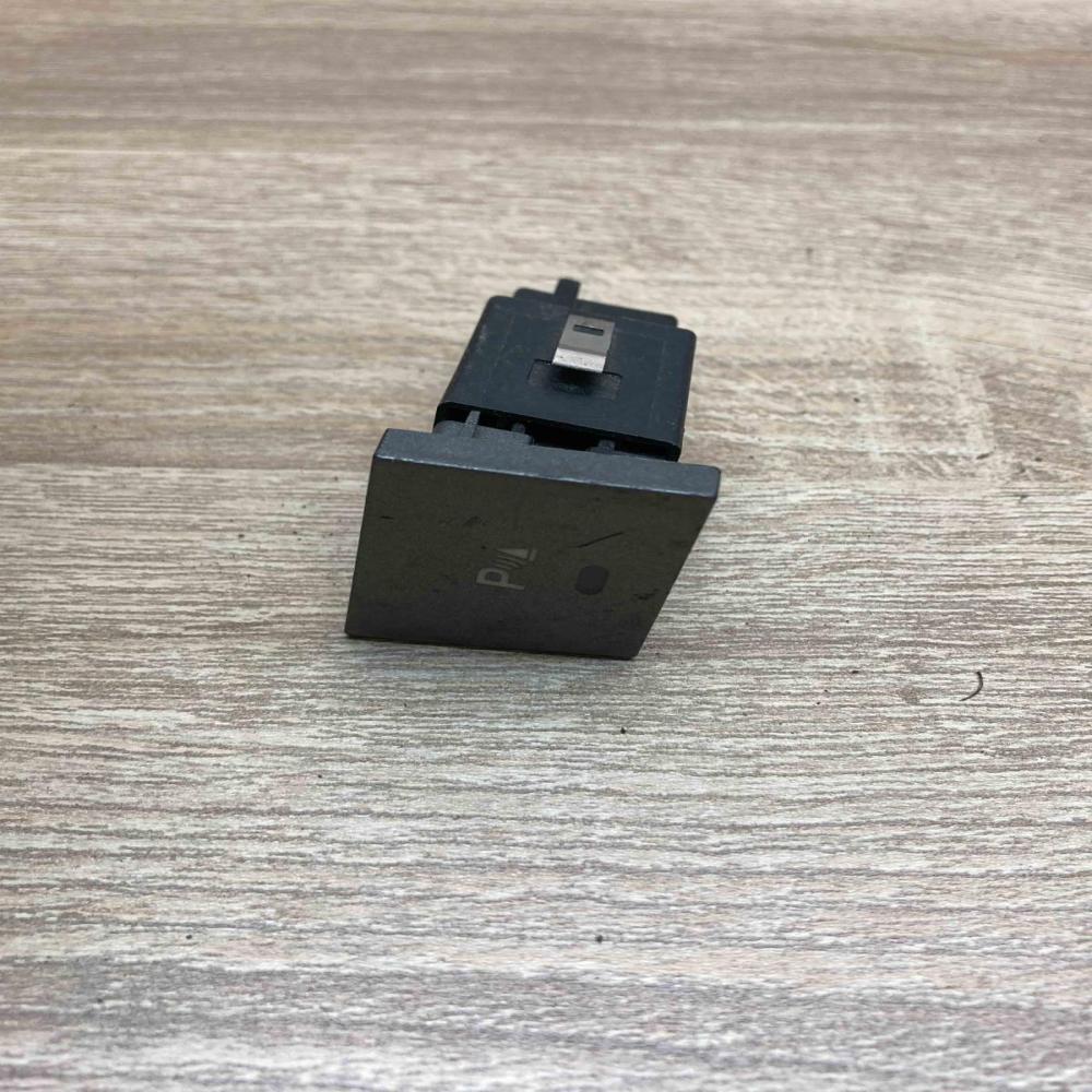24441231 13549901  Parking (PDC) sensor switch Opel Vectra C