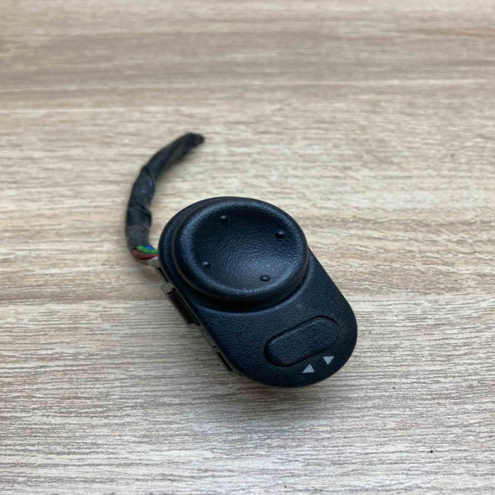 09226861   Wing mirror switch Opel Zafira A