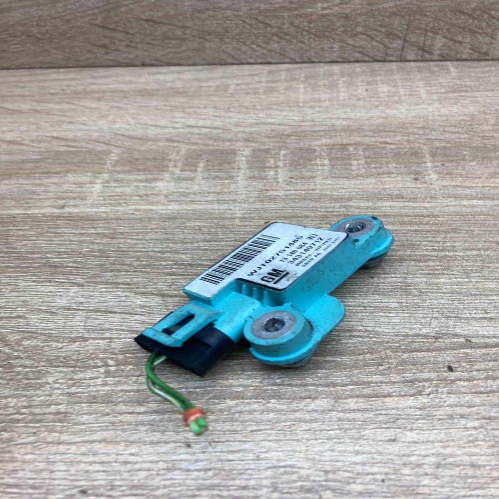 13148084 343149712 With Plug Airbag deployment crash/impact sensor Opel Meriva A