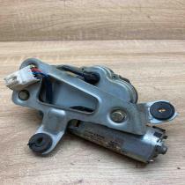 28700 8F 800 404373  Rear window wiper motor Nissan Primera