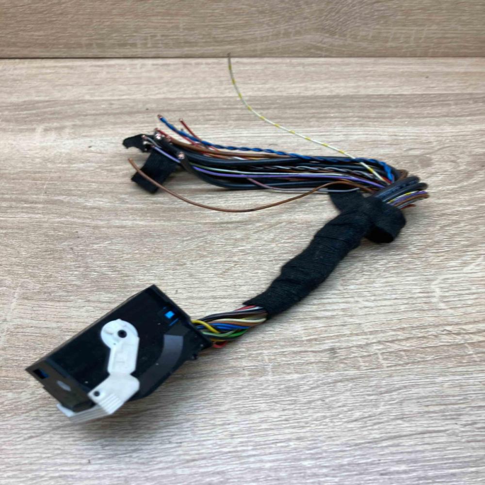 6909076 1355928 1  Plug wire BMW 7 F01 F02 F03 F04
