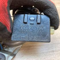 85110 20670 85940 20120  Rear window wiper motor Toyota Celica T200