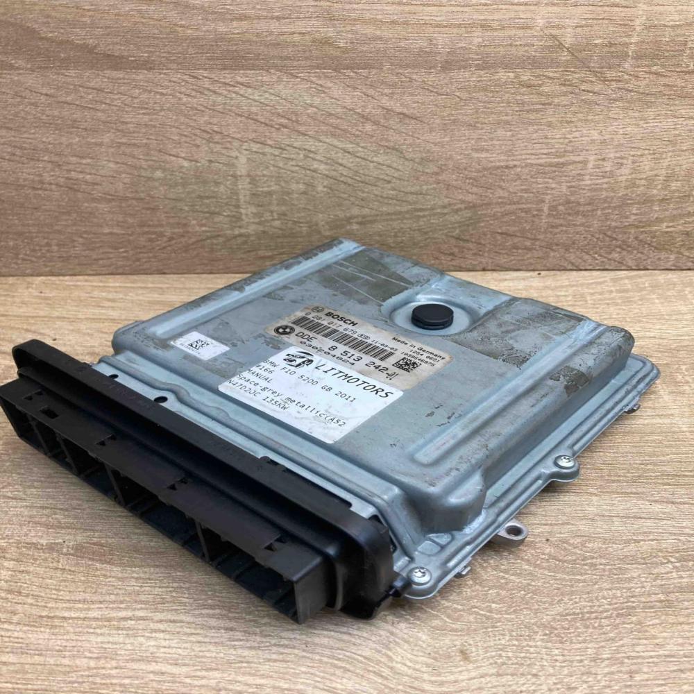 8513242 0281017679  Engine control unit/module ECU BMW 5 F10 F11