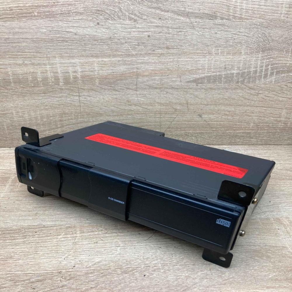 6946989 8364931  CD/DVD changer BMW 5 E39