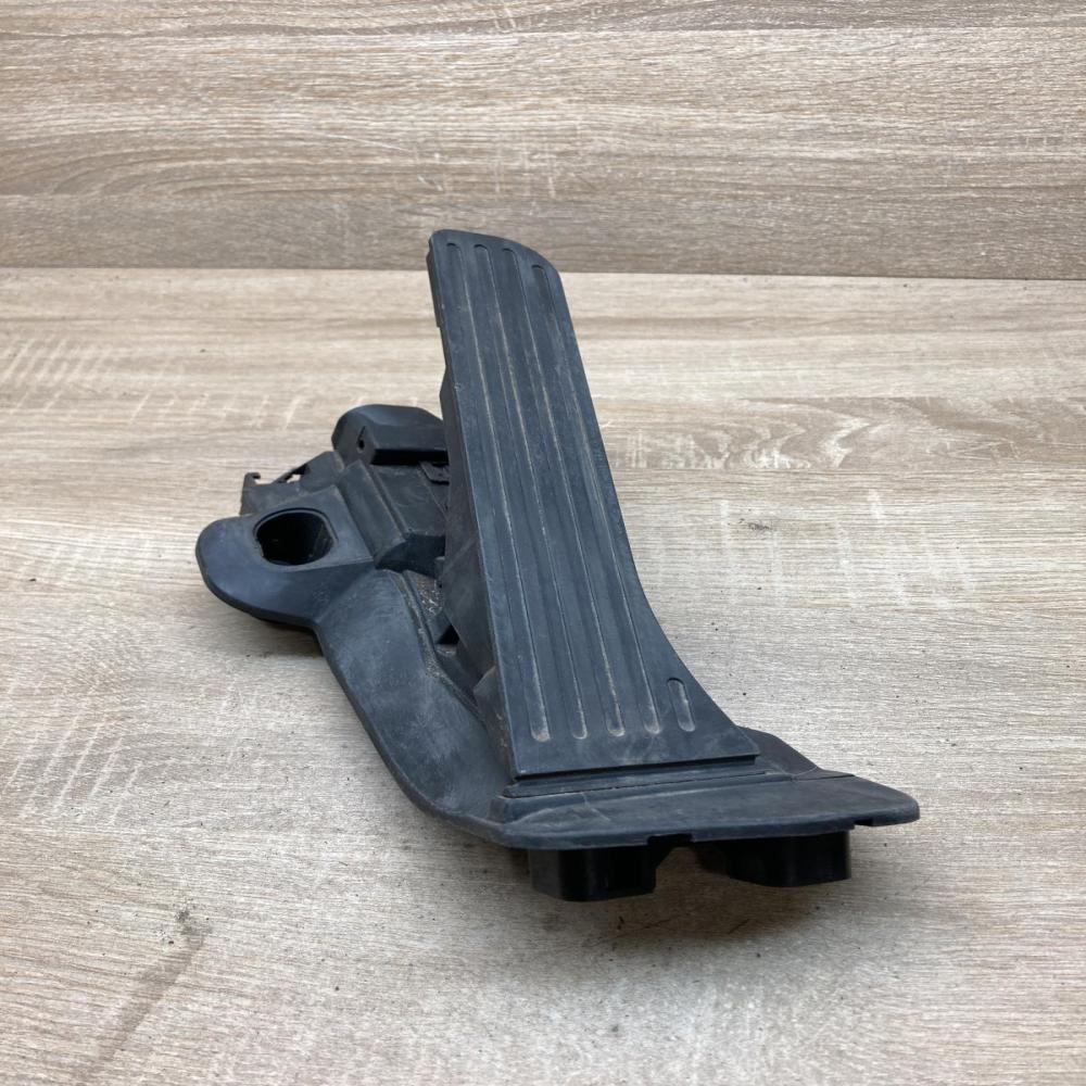 1K2723503M 6PV008745  Accelerator throttle pedal Skoda Octavia Mk2 (1Z)