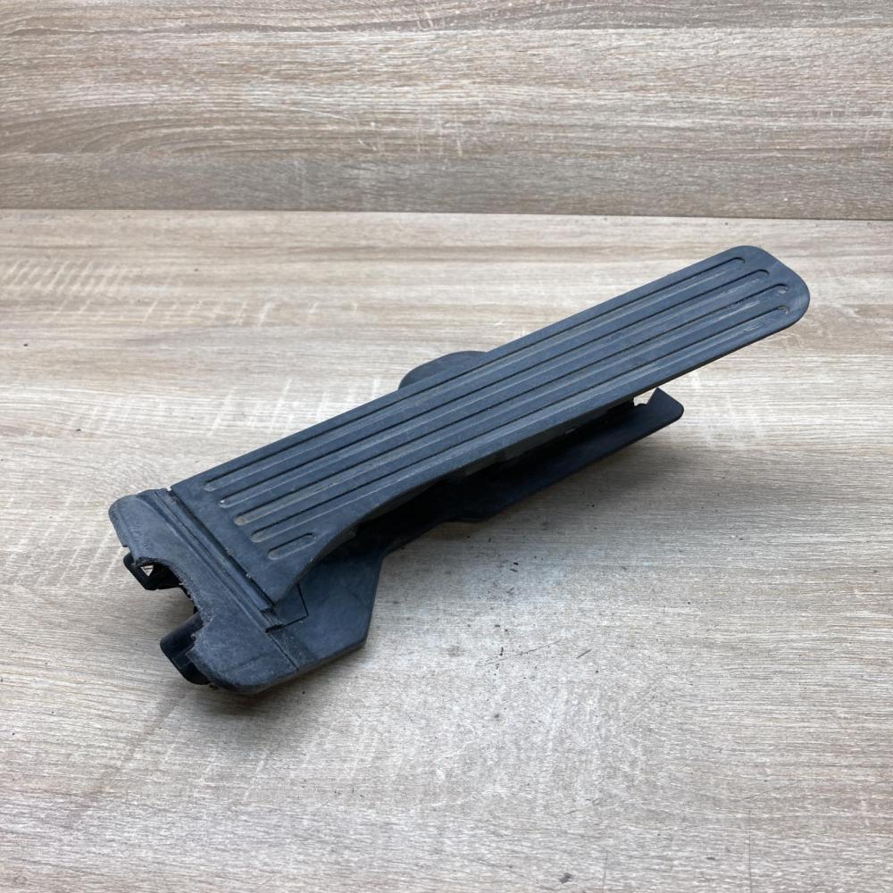 1K2721503M 6PV008745  Accelerator throttle pedal Volkswagen Scirocco