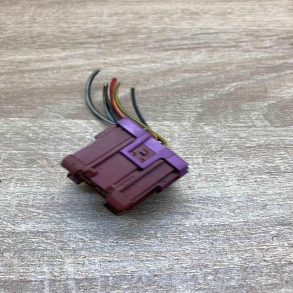 443937527   Plug wire Audi A4 S4 B8 8K