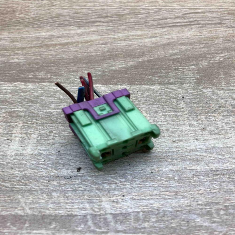 443937527  Green Plug wire Volkswagen PASSAT B5.5