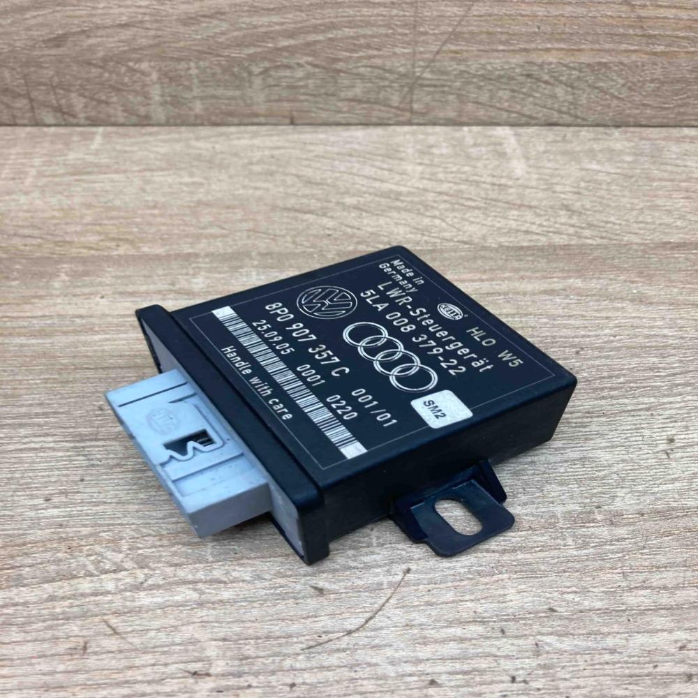 8P0907357C 5LA008379 22  Light module LCM Audi A3 S3 8P