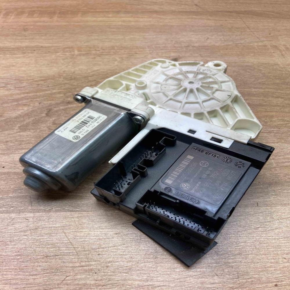 1K0959792L 1K0959702P  Front door window regulator motor Volkswagen PASSAT B6
