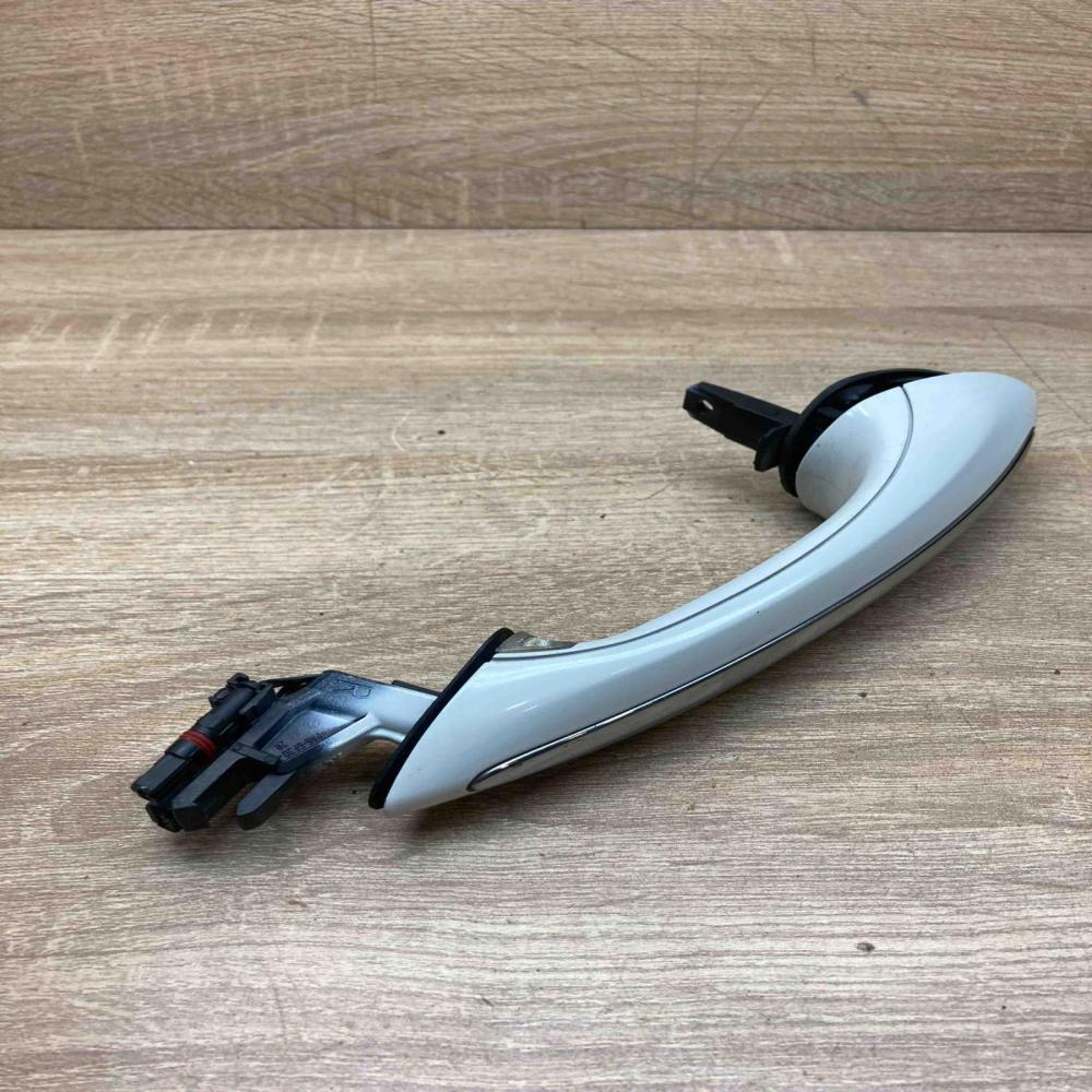 7237214  RH Front door exterior handle BMW 7 F01 F02 F03 F04