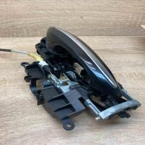 X4718722812  RH Rear Front door exterior handle/bracket BMW 7 F01 F02 F03 F04