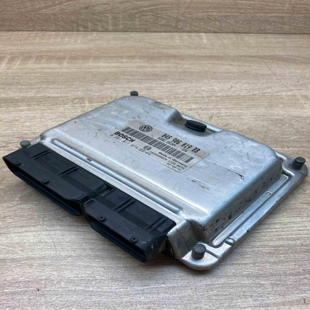 045906019BB 0281011074  Engine control unit/module ECU Seat Ibiza III (6L)