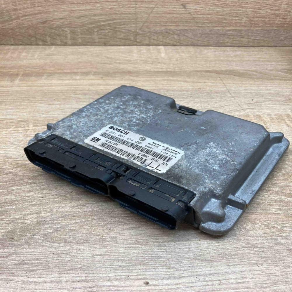 90562574 0281001674 LL Engine control unit/module ECU Opel Astra G