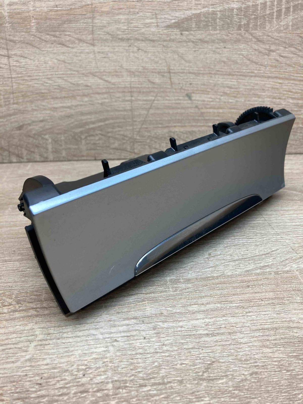 3C0863284 Used 3C0857961 Ashtray (front) Volkswagen PASSAT B6