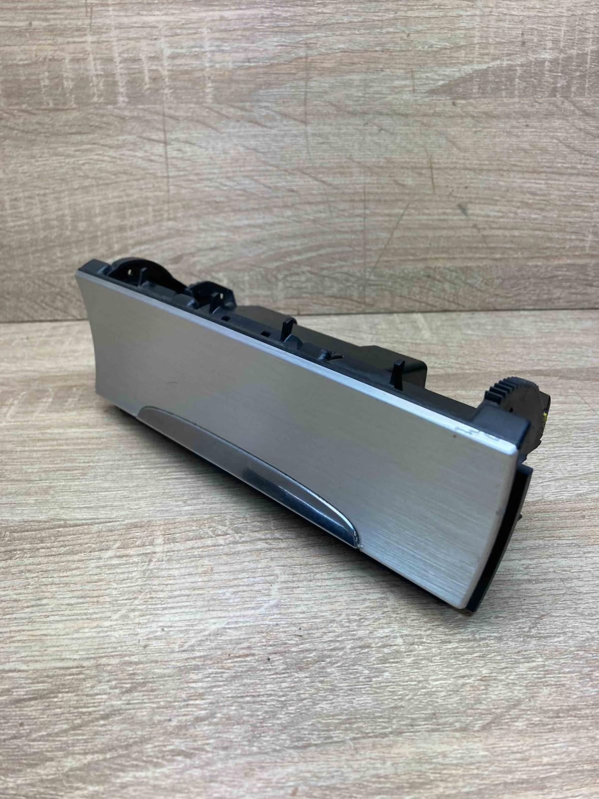 3C0863284 3C0857961 Trim Ashtray (front) Volkswagen PASSAT B6