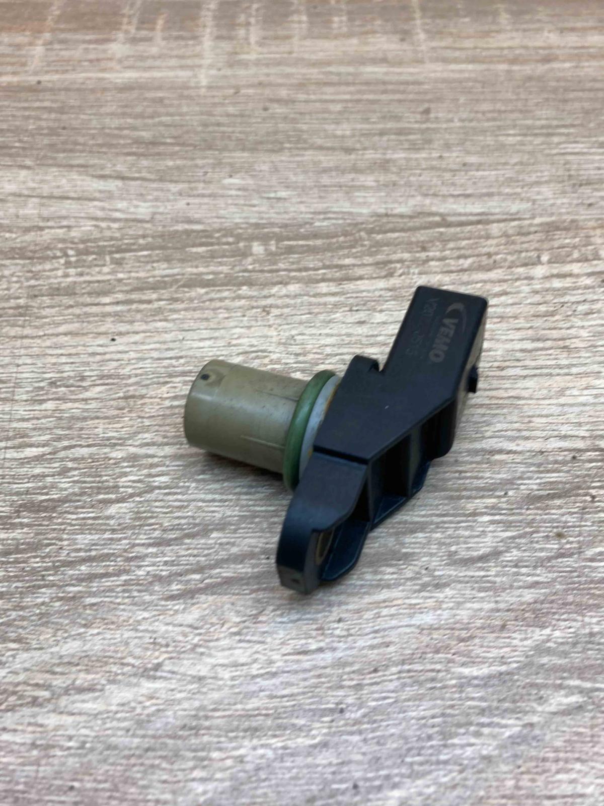 V2072 0515   Camshaft position sensor BMW 5 E39