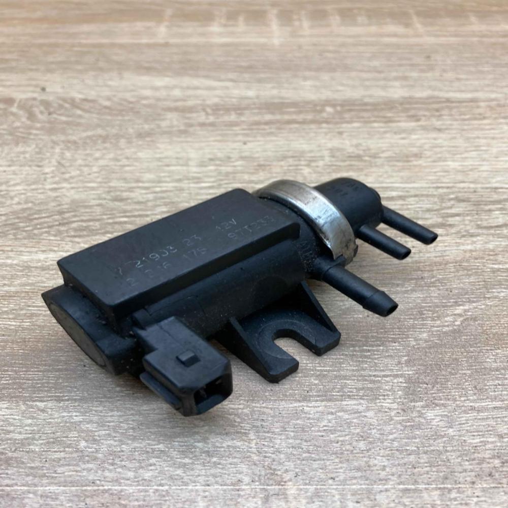 2246175 97T233  Turbo solenoid valve BMW 5 E39