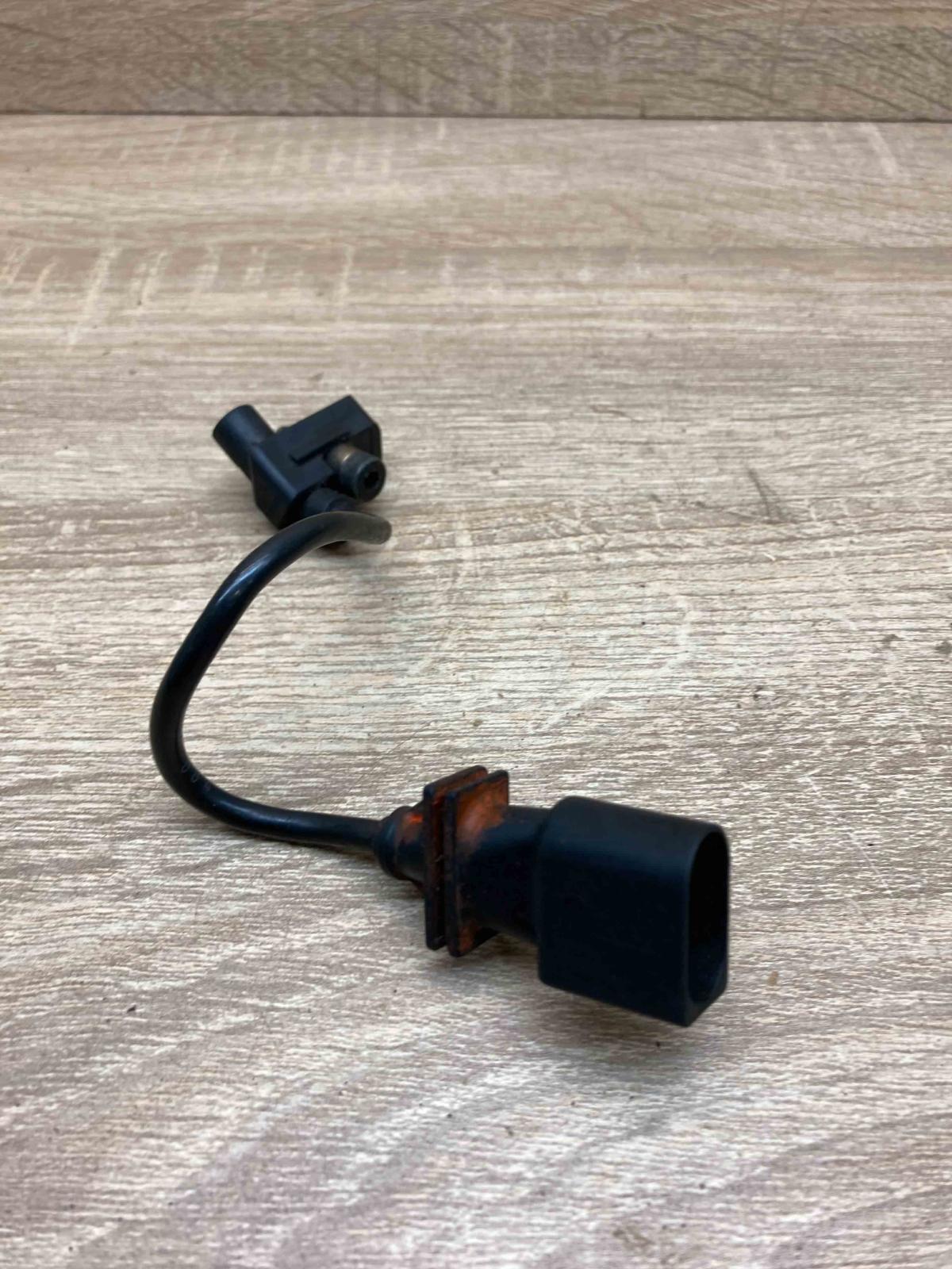 0281002  477 Crankshaft position sensor BMW 5 E60 E61