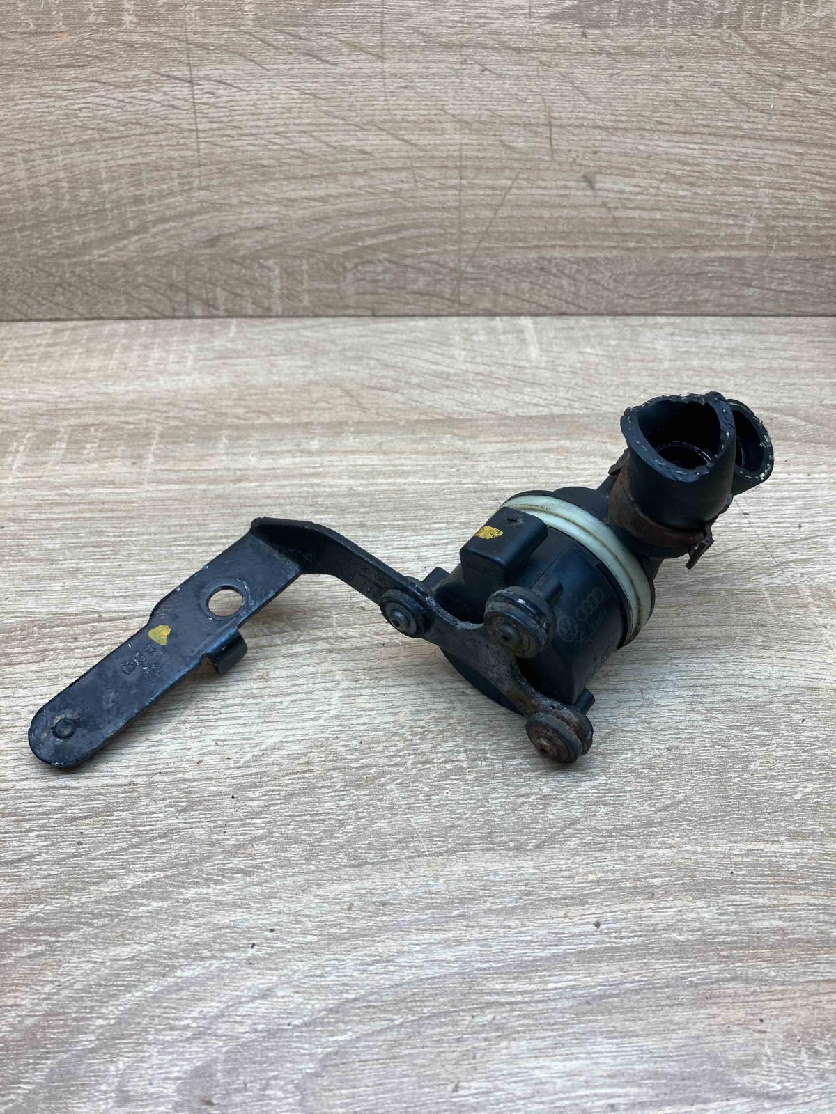 5N0965561A 1K0121093BP  Electric auxiliary coolant/water pump Volkswagen Golf VI