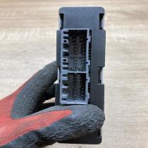 MR916006 72165  Door central lock control unit/module Mitsubishi Space Star