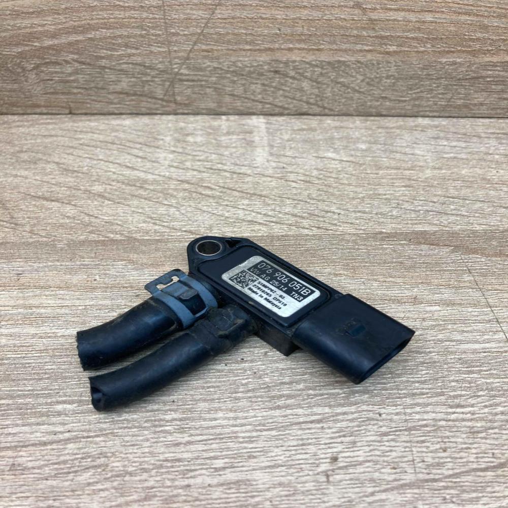 076906051B 27910265  Exhaust gas pressure sensor Volkswagen Tiguan