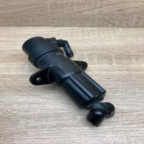 7001949   Headlight washer pump BMW 7 E65 E66