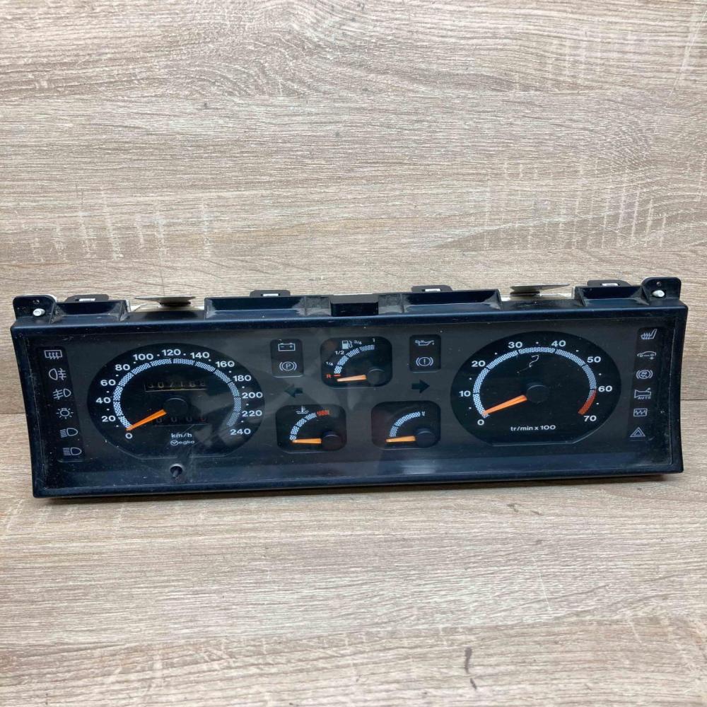 Renault Instrumet Cluster   Speedometer (instrument cluster) Renault 19