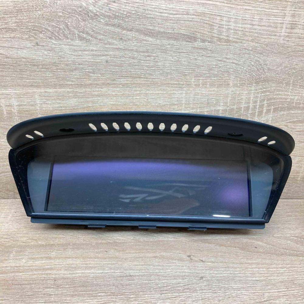 6942580 A2C53082828  Screen/display/small screen BMW 5 E60 E61
