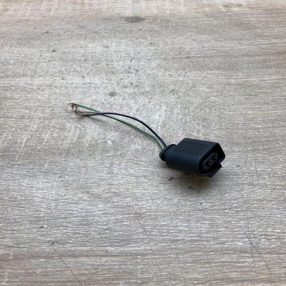 1J0973722   Plug wire Audi A6 S6 C5 4B