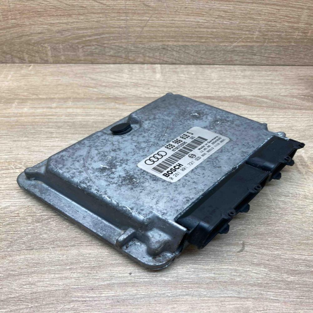 038906018S 0281001721  Engine control unit/module ECU Audi A4 S4 B5 8D