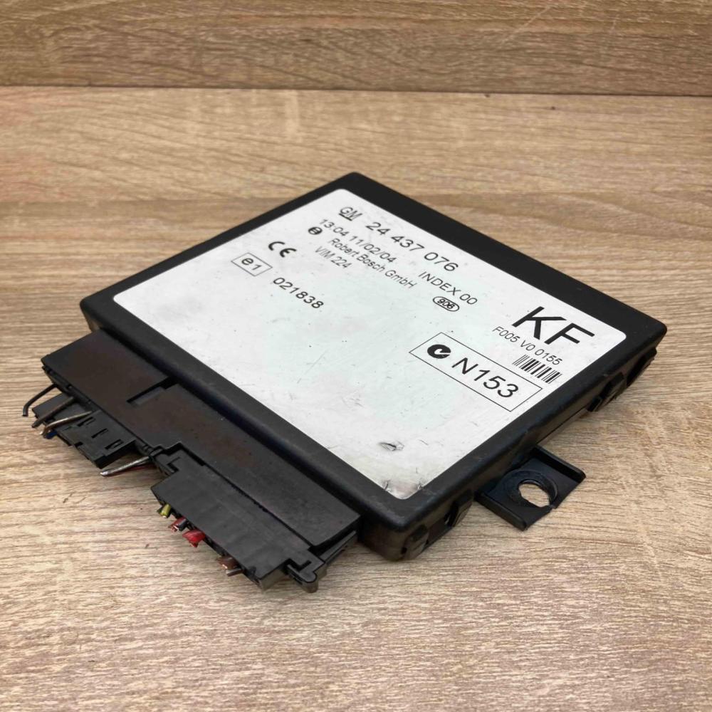 24437076 F005V00155  Comfort/convenience module Opel Zafira A