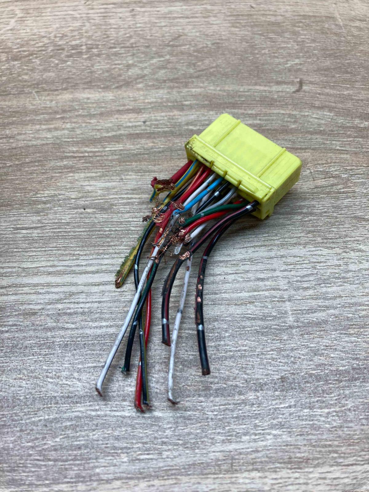 10765   Plug wire Mitsubishi Eclipse