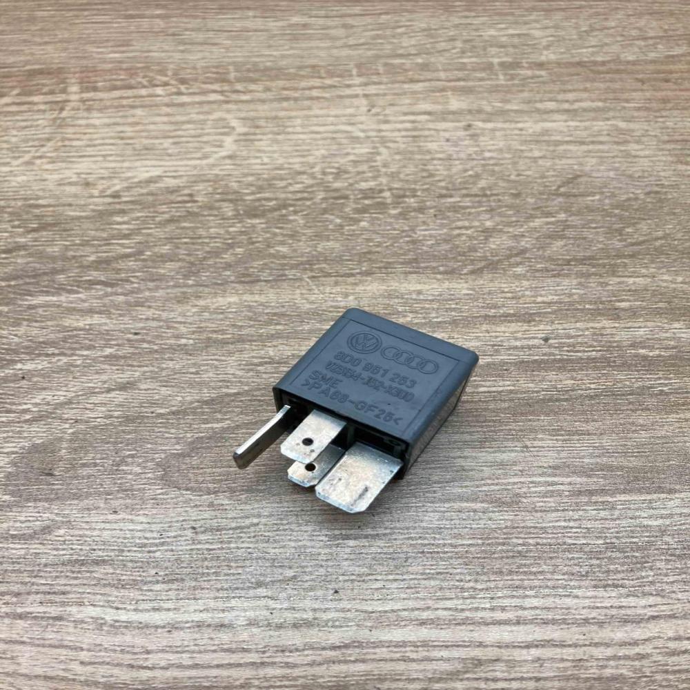 8D0951253 V23134 J52 X300 Used Other relay Audi A6 S6 C6 4F