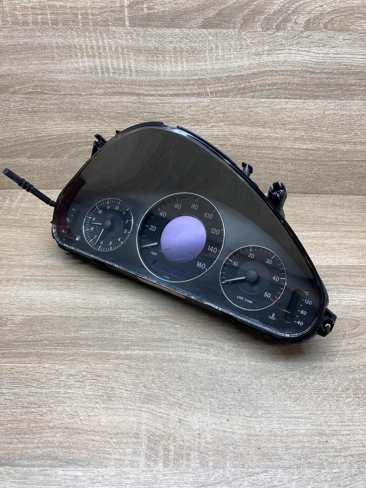 A2115405911 110080250  Speedometer (instrument cluster) Mercedes-Benz E W211