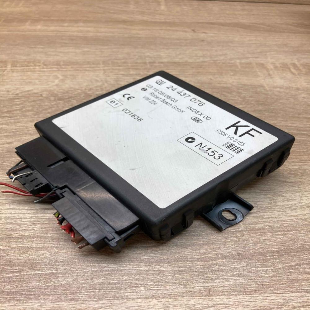 24437076 F005V00155 KF Comfort/convenience module Opel Zafira A