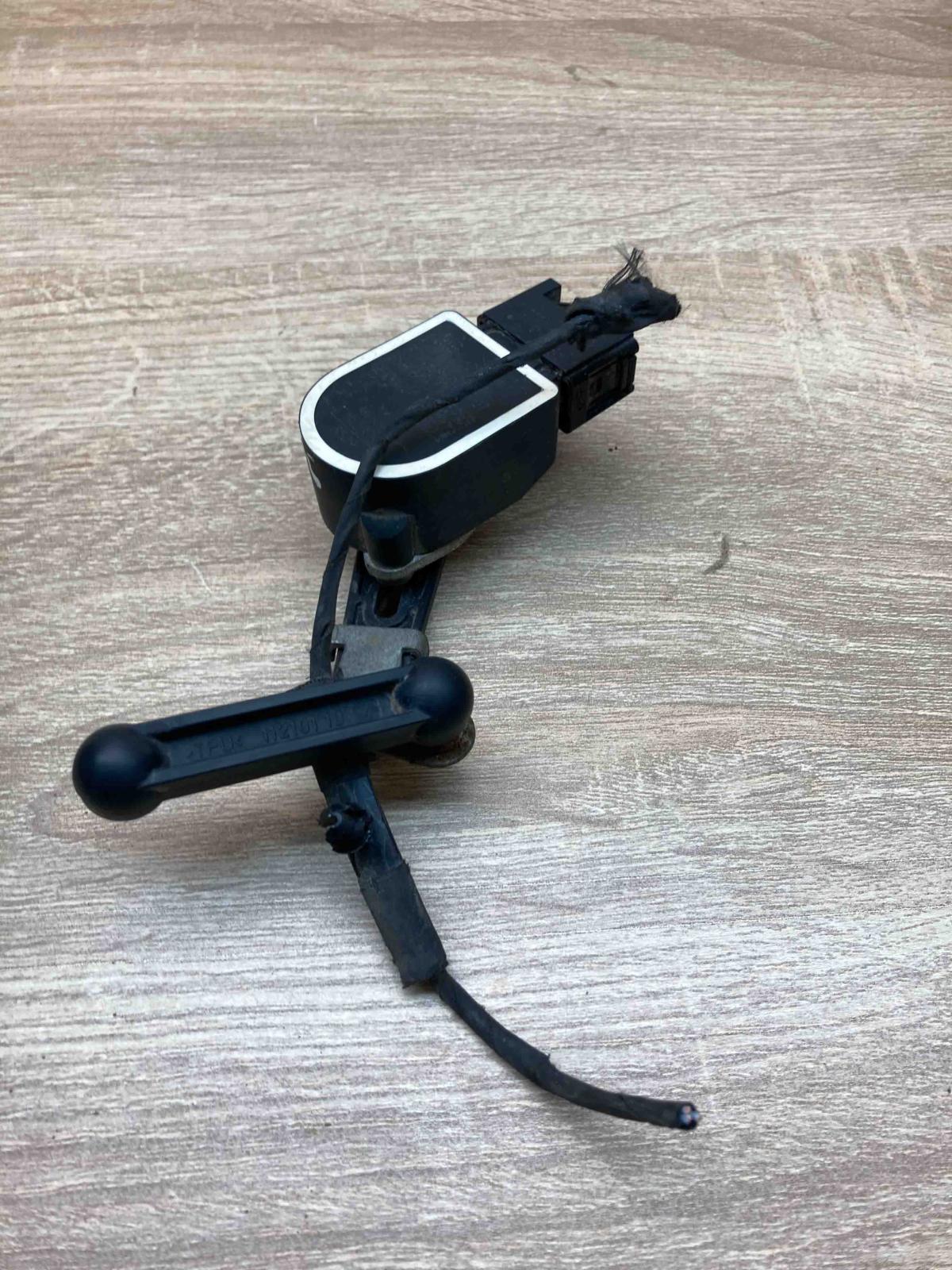 6860843 259160 10 With Plug Headlight/headlamp level sensor BMW 3 F30 F35 F31