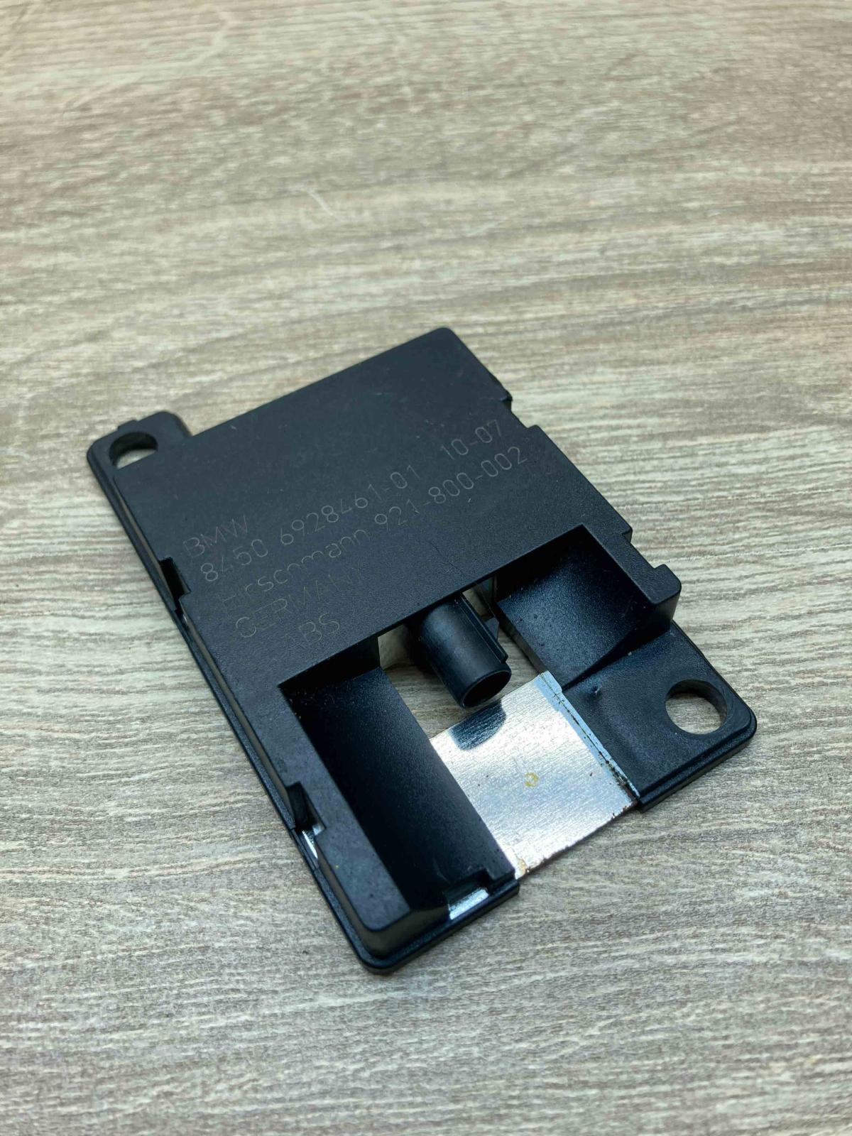 6928461 6928461 01  Aerial antenna amplifier BMW X5 E70