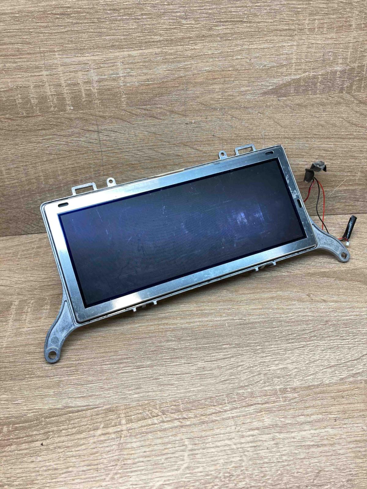 1742623   Screen/display/small screen BMW X5 E70