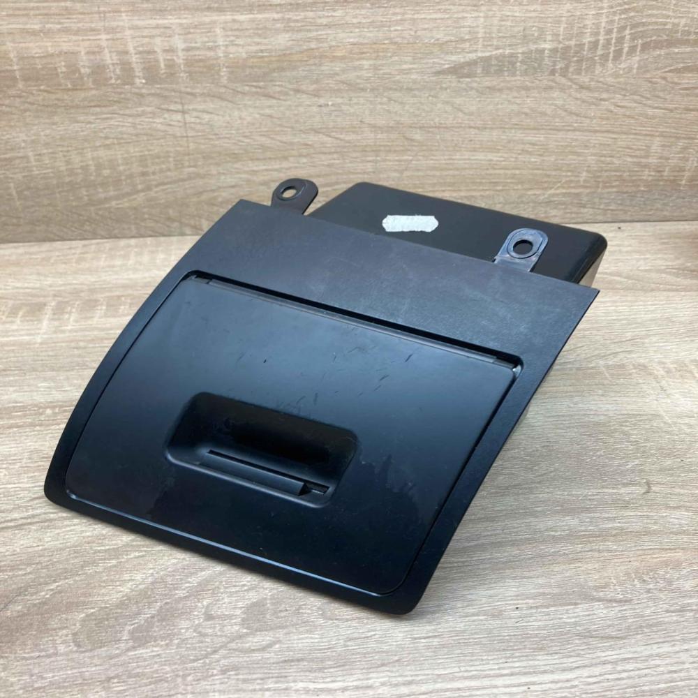 7156225 14121810  Dashboard storage box/compartment BMW 5 E60 E61