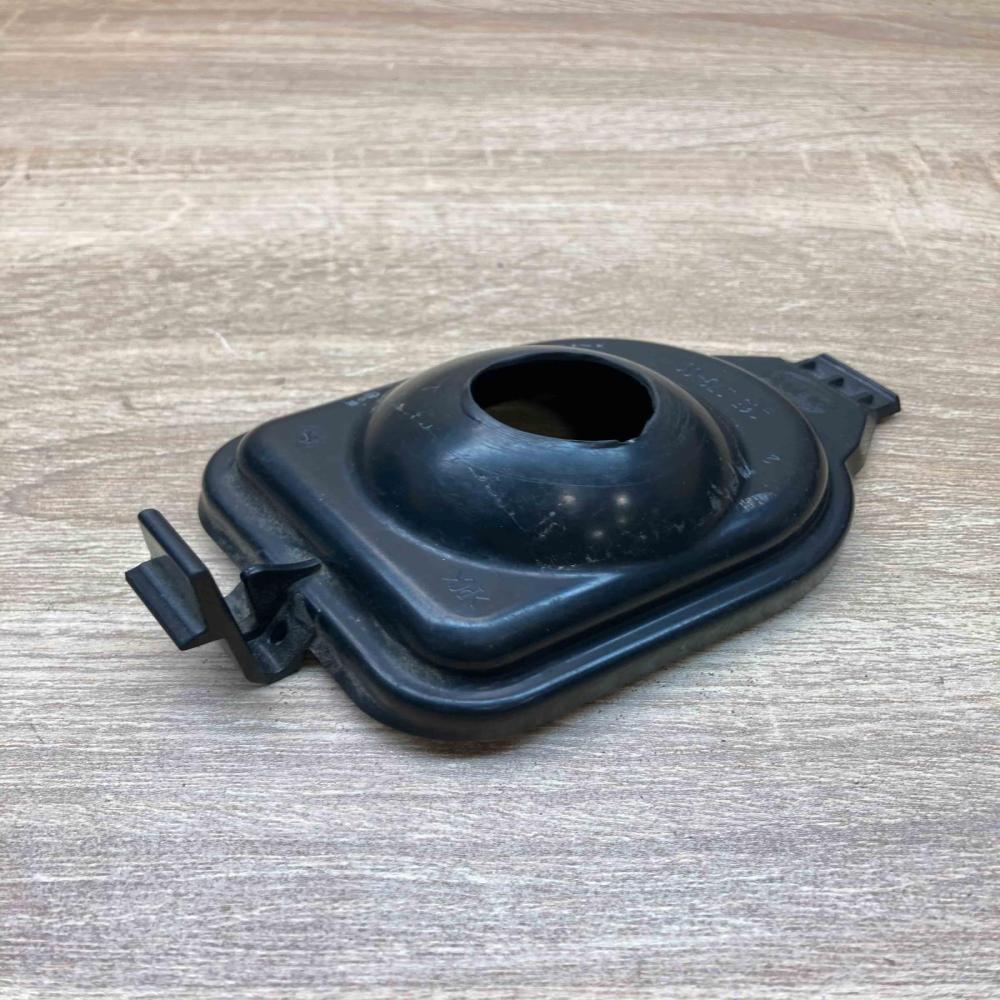 165179   Headlight/headlamp dust cover BMW X5 E70