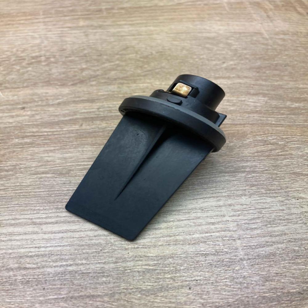 156201 00   Tail light bulb cover holder BMW 5 E60 E61