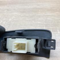 74231 05140 7423105140  Electric window control switch Toyota Avensis T250