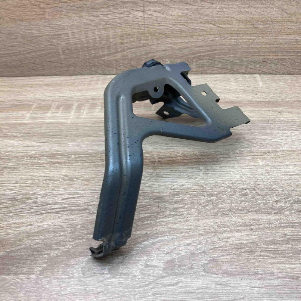 7183752   Fender mounting bracket BMW 5 F10 F11