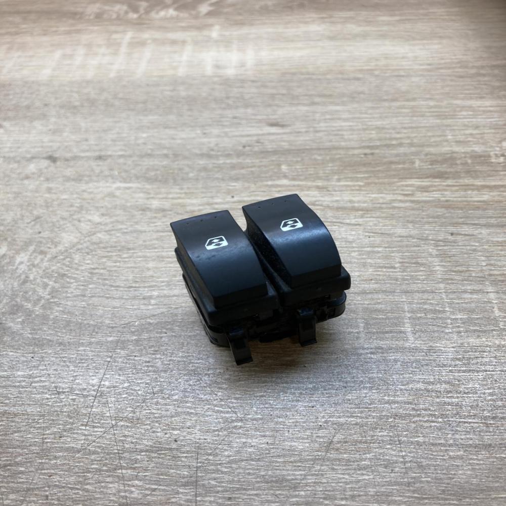 Renault driver window switch   Electric window control switch Renault Megane I