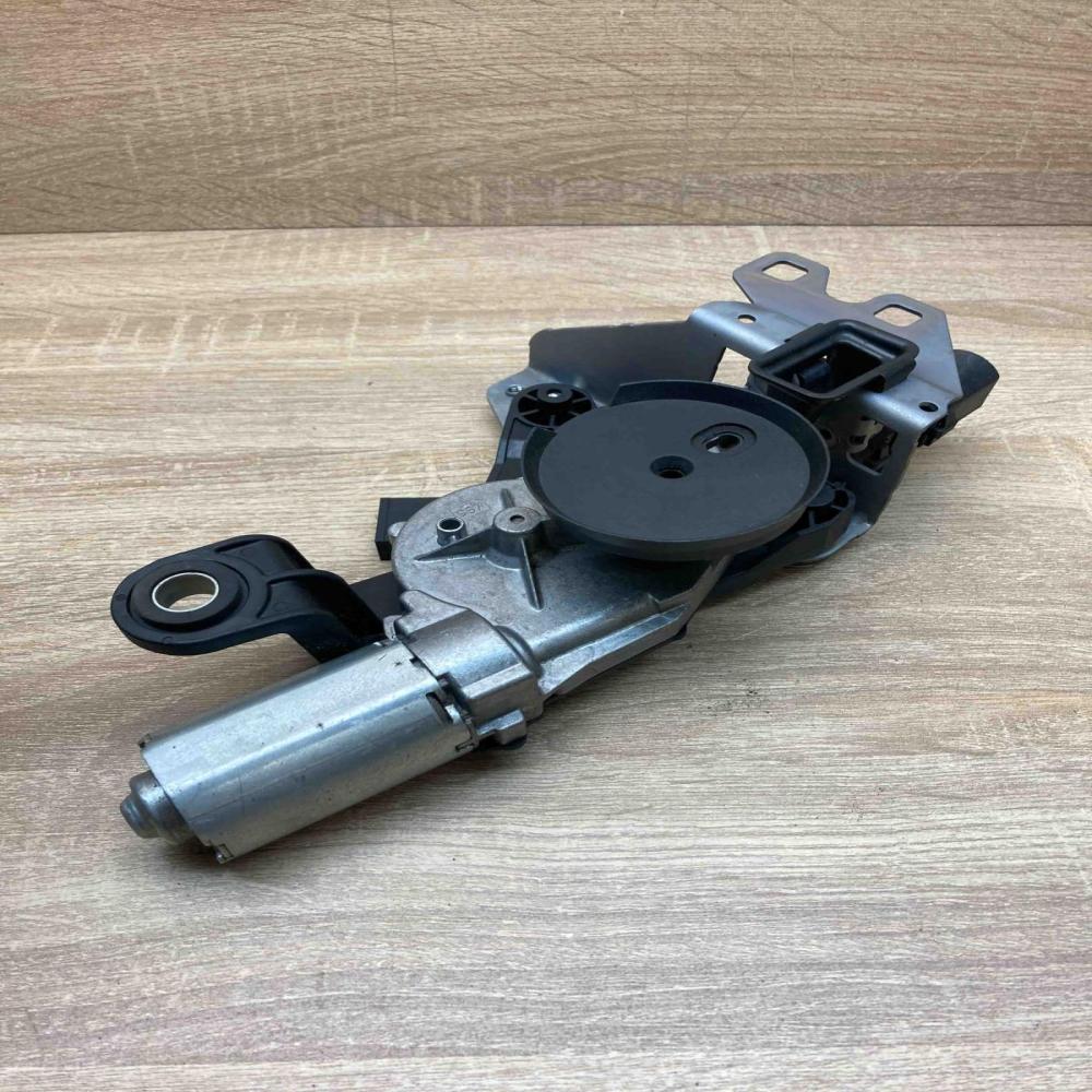 7207046 7213233  Rear window wiper motor BMW 3 F30 F35 F31