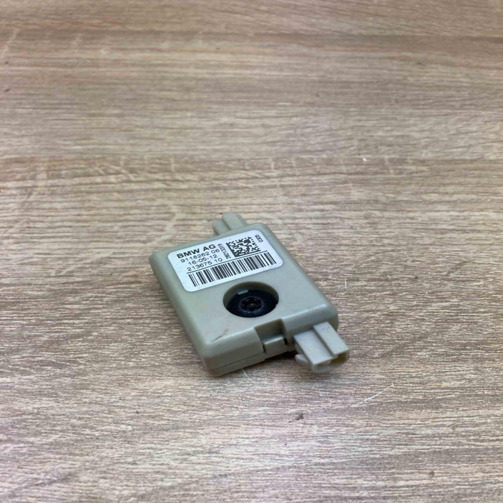 9118262 21367510  Aerial antenna amplifier BMW 5 F10 F11