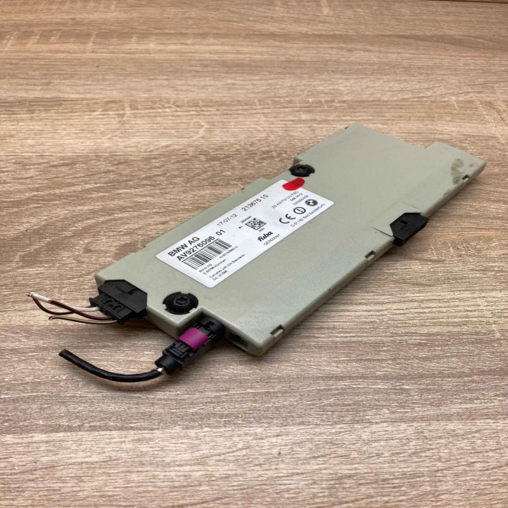 9276096 21367510 With Plug Aerial antenna amplifier BMW 5 F10 F11